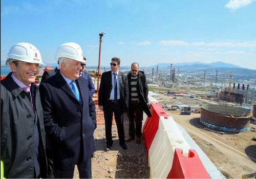 EkonomiBakaniPetkim_de