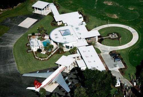 John Travolta'nın muhteşem evi 3