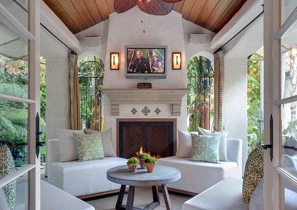 tyrabanksbuevdeyasiyor2